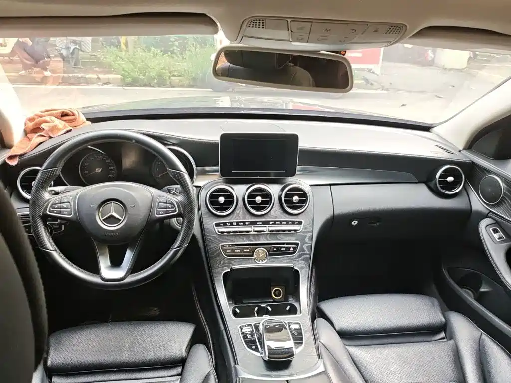 Mercedes-Benz C-Class — миниатюра 5