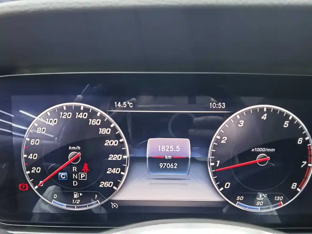 MERCEDES-BENZ E CLASS