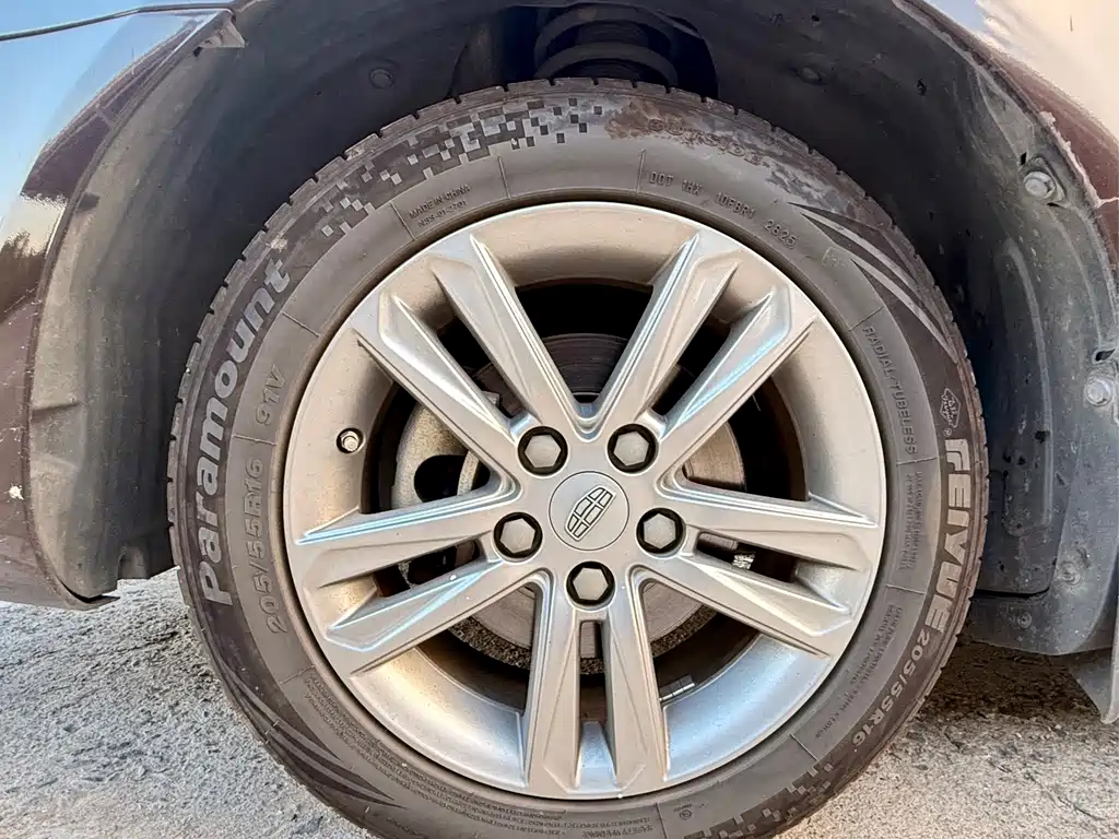 Geely Emgrand — миниатюра 21