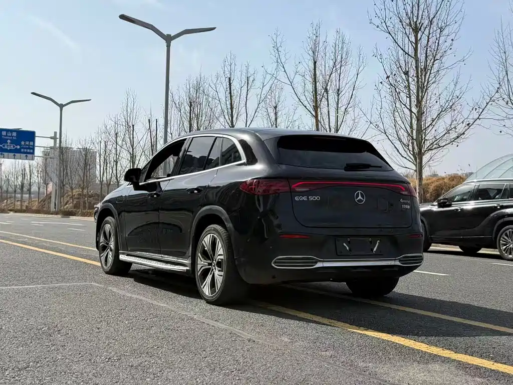 MERCEDES-BENZ EQE SUV