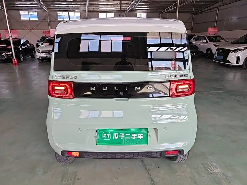 Wuling MINIEV — миниатюра 6