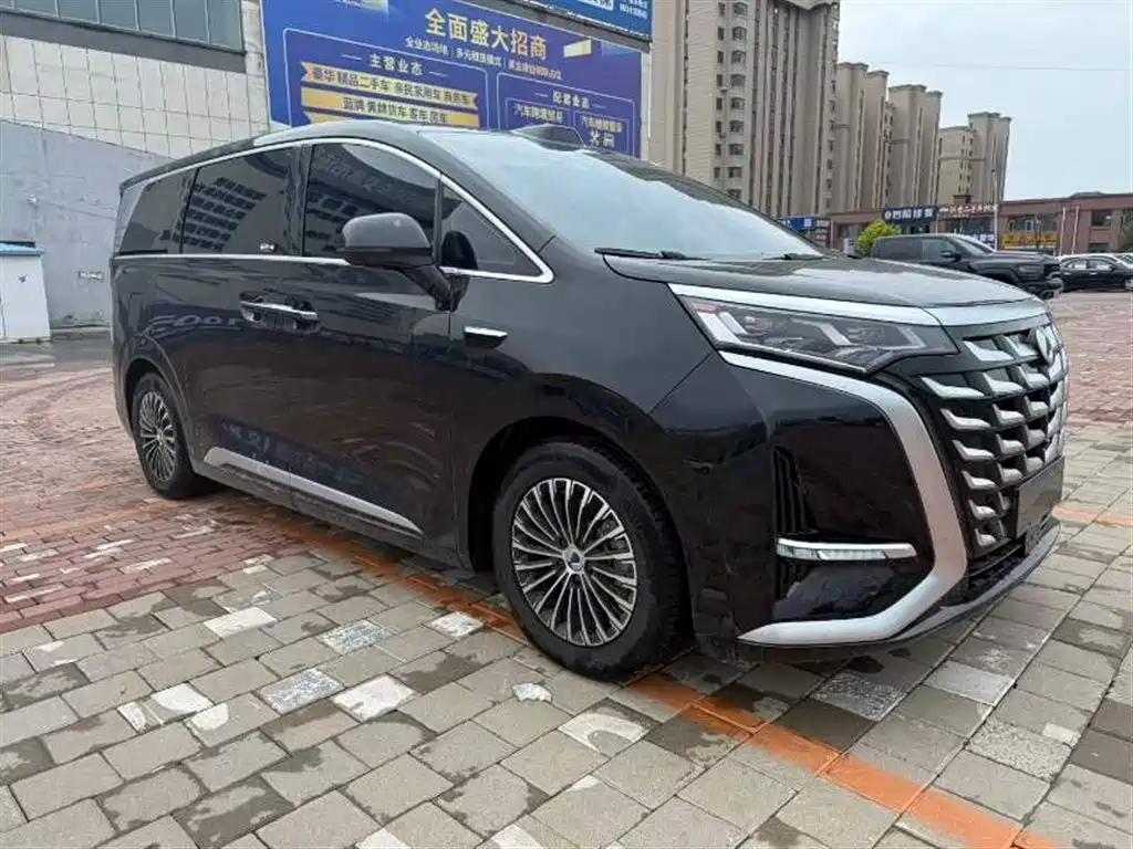 Denza D9 2025 DM-i Smart Drive 1020 Luxury