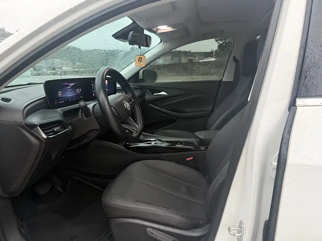 Buick Verano — миниатюра 5