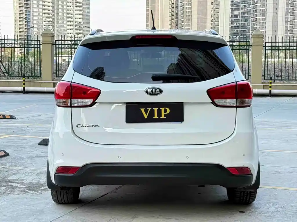Kia Carens — миниатюра 5