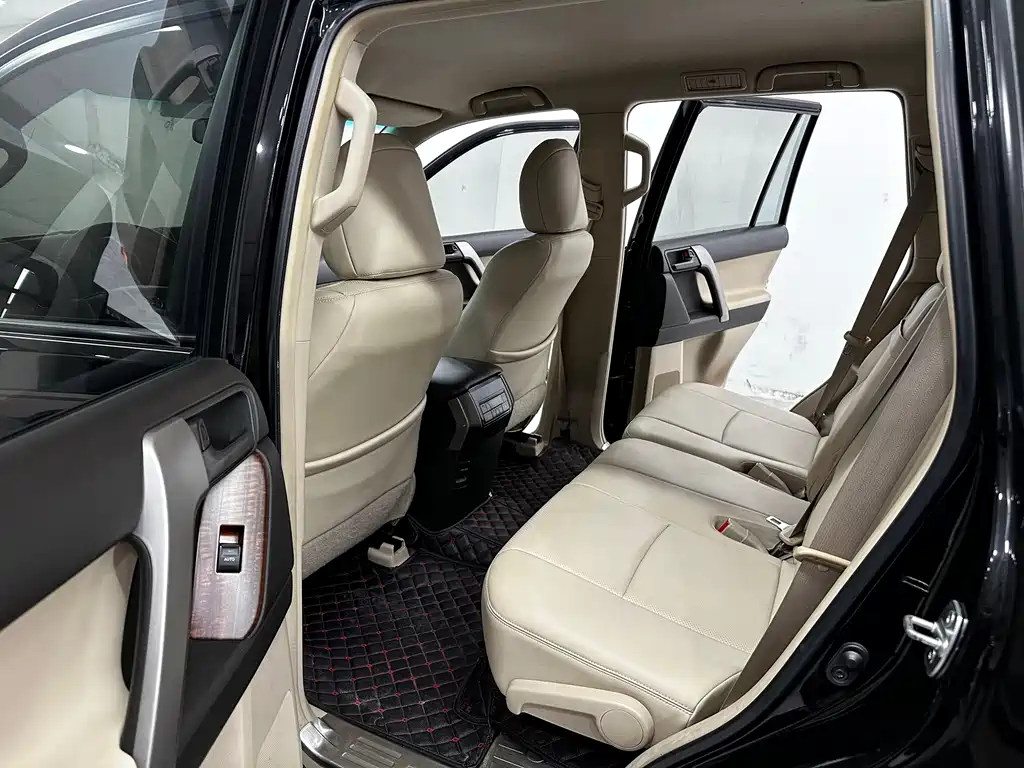 Toyota Prado (Import) — миниатюра 8