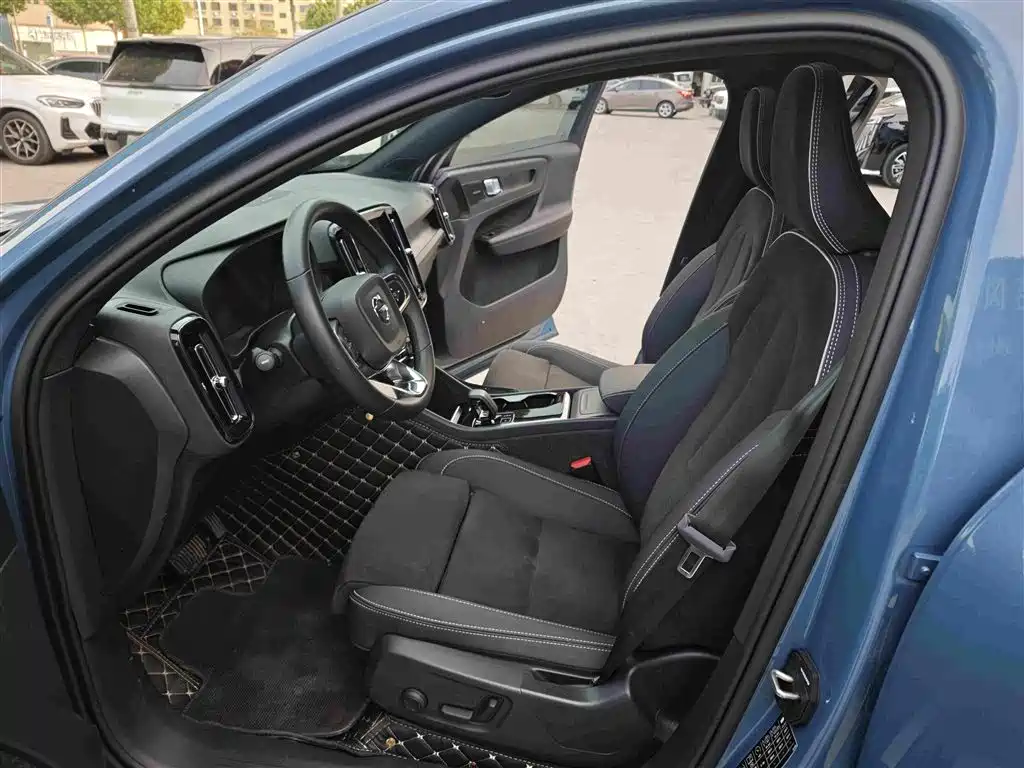 Volvo C40 — миниатюра 6