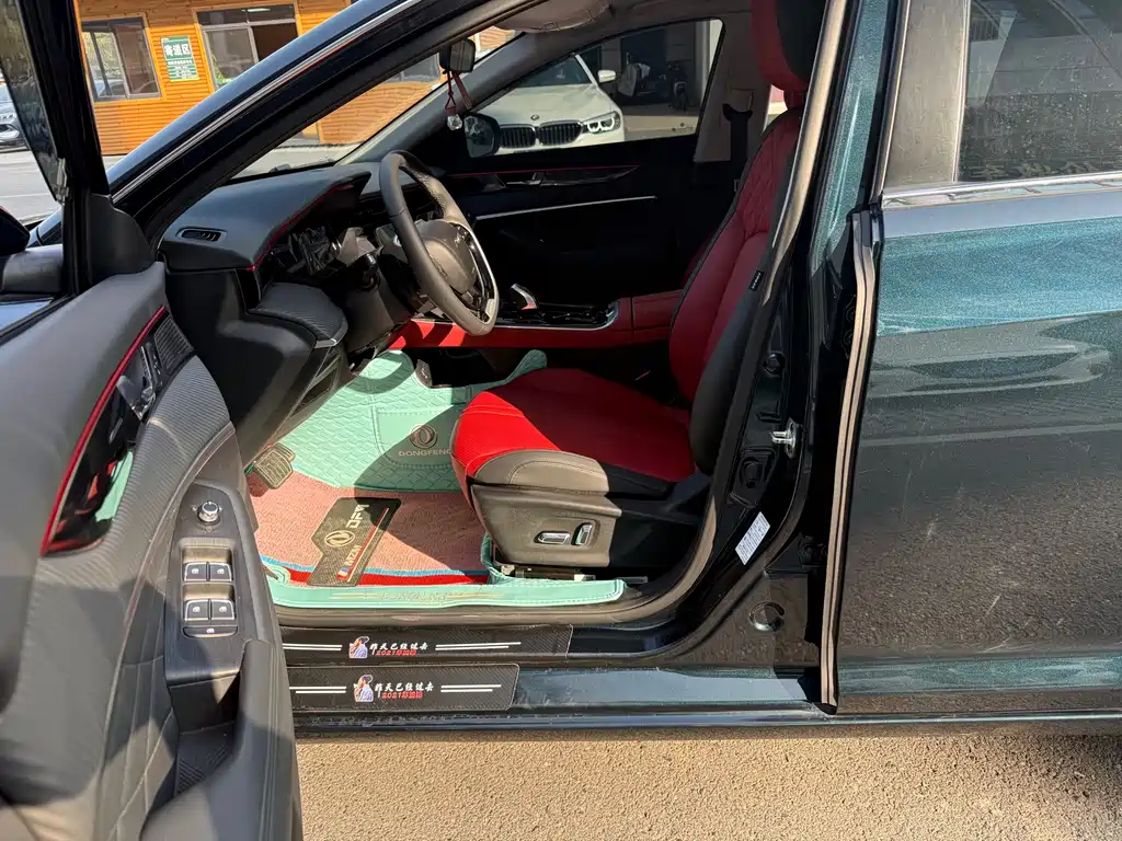 DONGFENG YI HYUN MAX