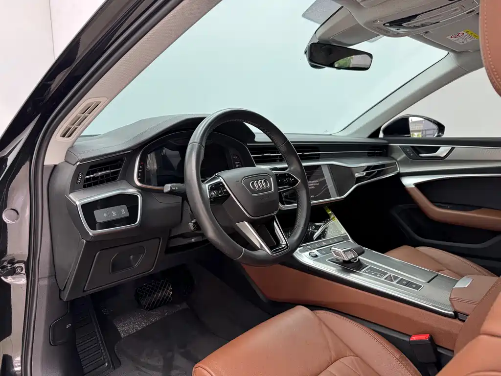 Audi A6L 2022 40 TFSI Luxury