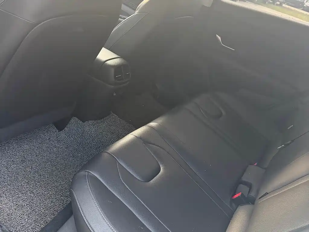 Hyundai Elantra - фото 6