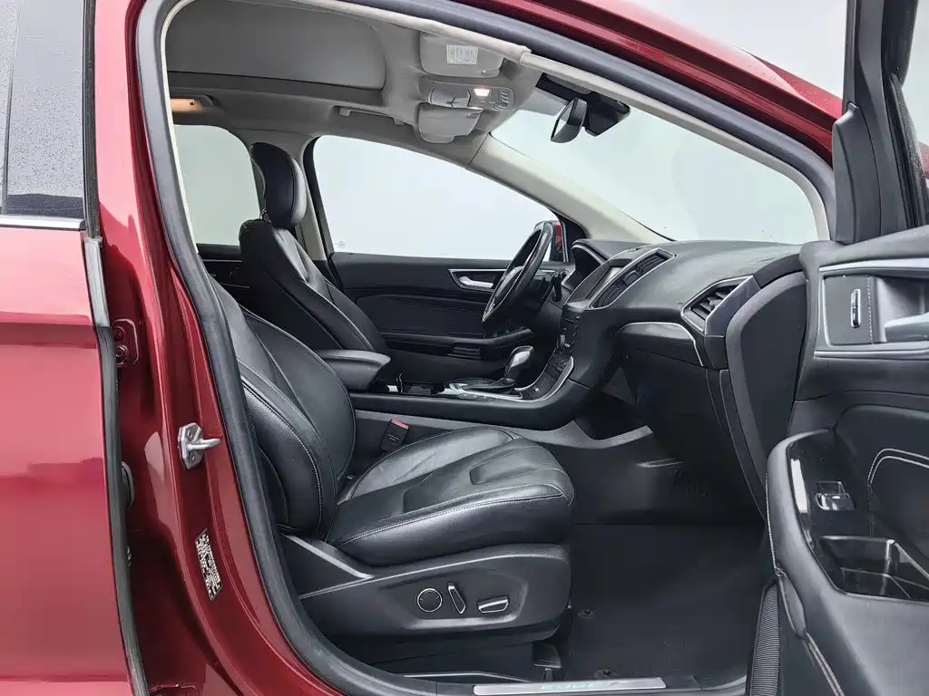 Ford Edge — миниатюра 23