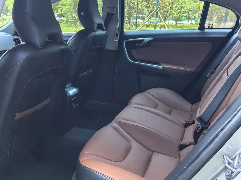 Volvo S60 — миниатюра 13