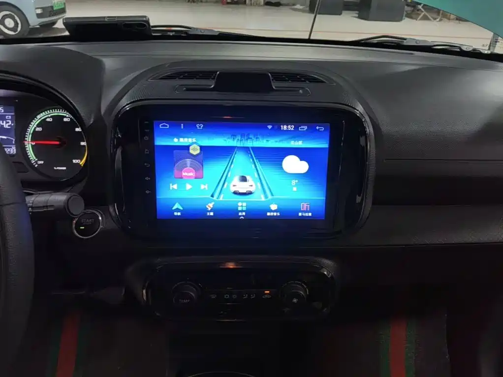 Roewe Clever — миниатюра 13