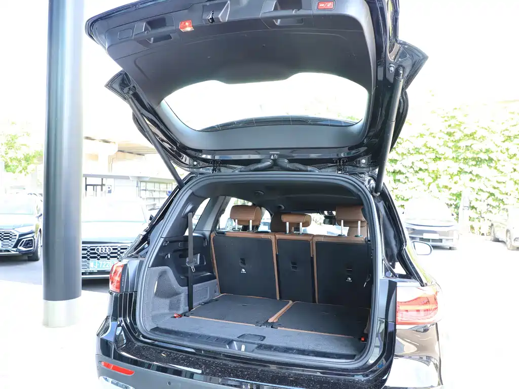 Mercedes-Benz GLB — миниатюра 11