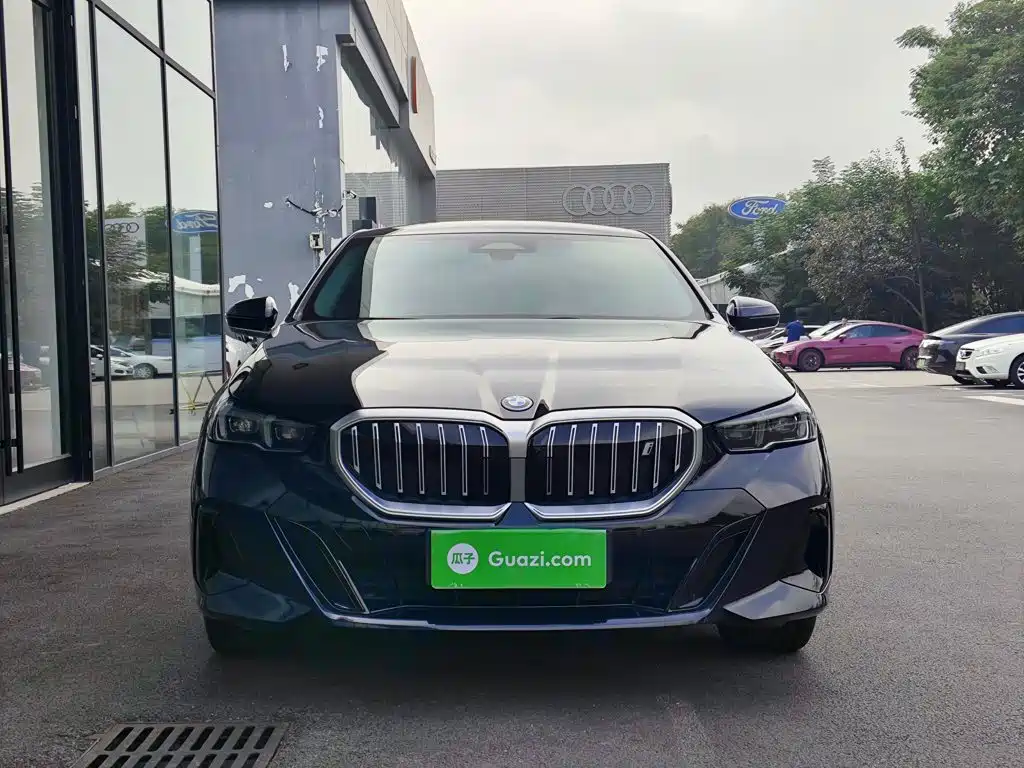 BMW i5 — миниатюра 3