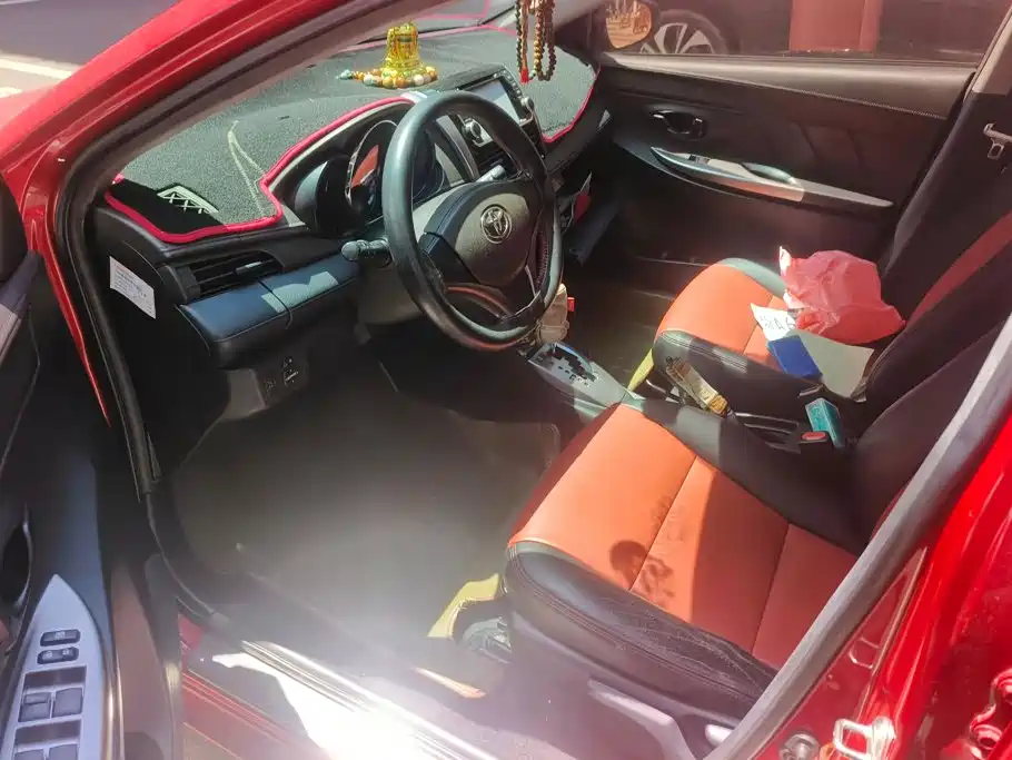 Toyota Yaris L — миниатюра 9