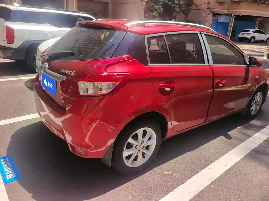 Toyota Yaris L — миниатюра 3