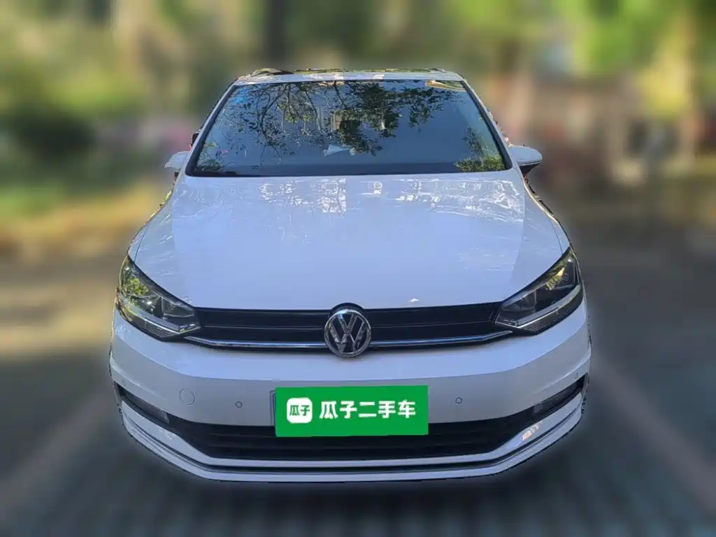 Volkswagen Touran — миниатюра 2