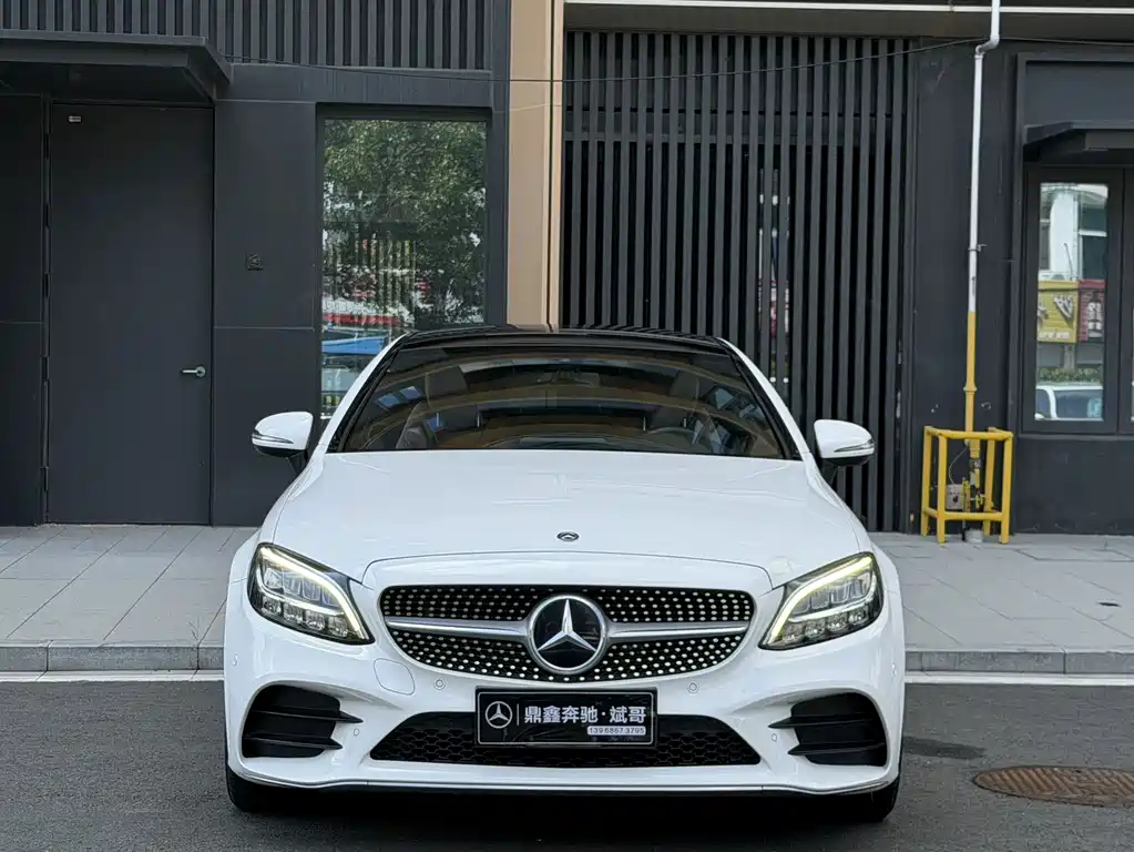 Mercedes-Benz C-Class (Import) — миниатюра 2
