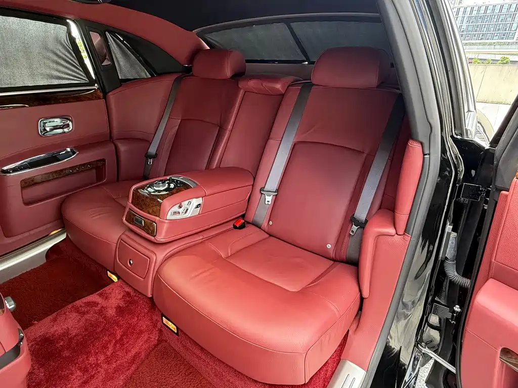 Rolls-Royce Ghost — миниатюра 11