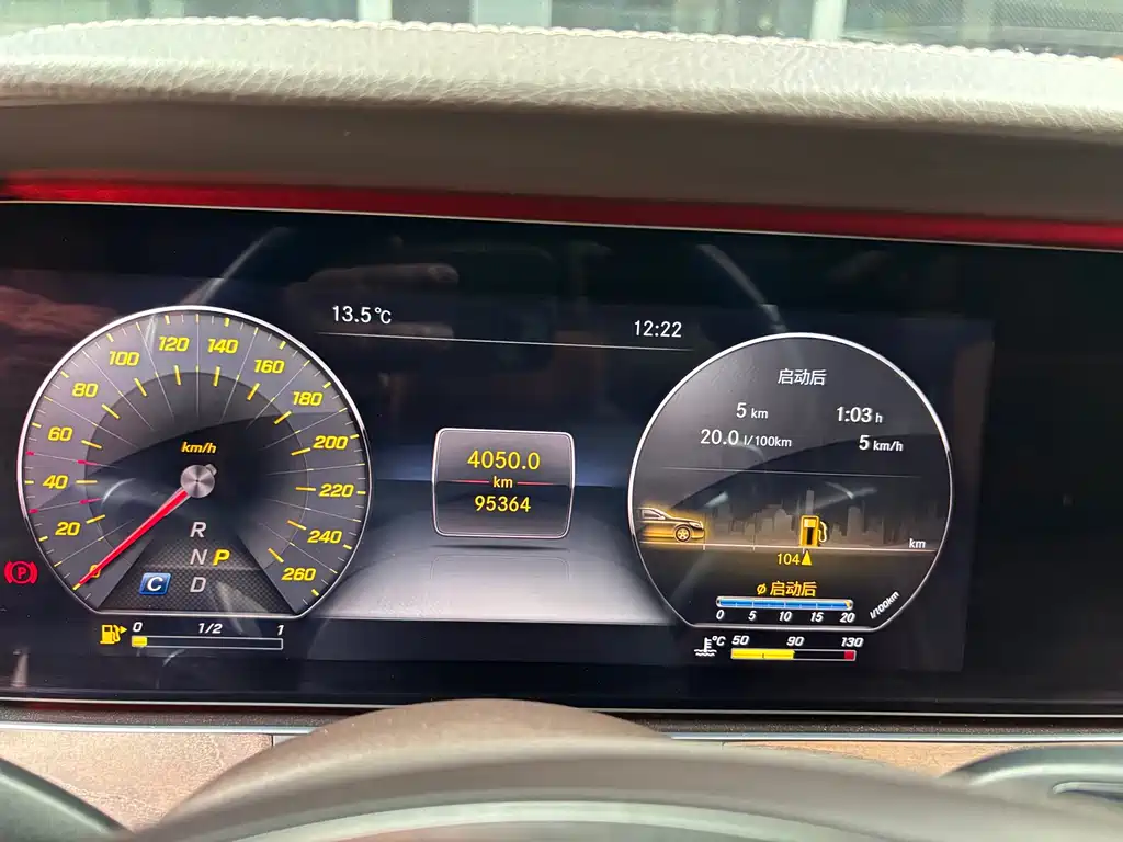 MERCEDES-BENZ E CLASS