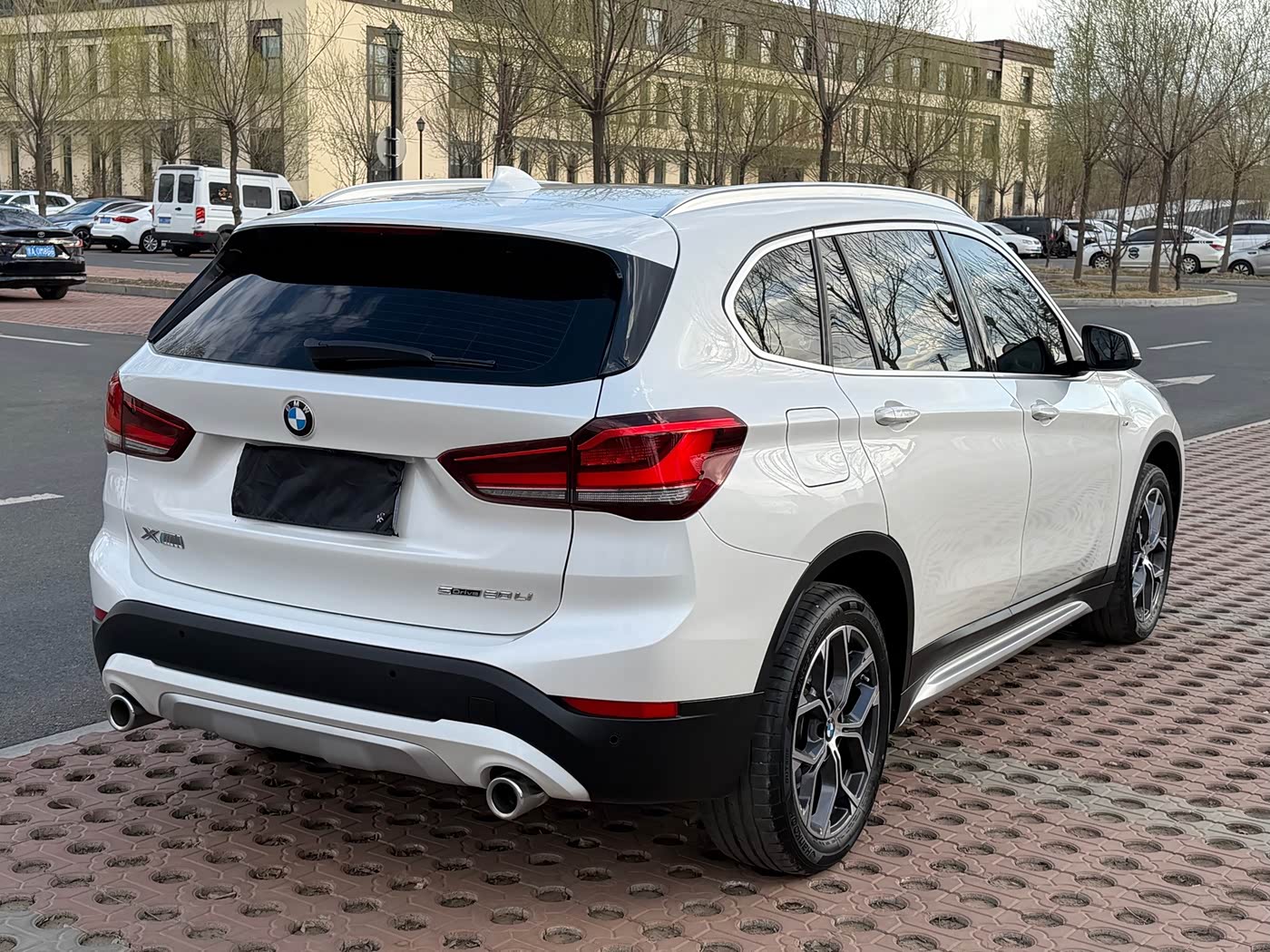 BMW X1 1.5 л 2022 г. Белый, пробег 23000 км