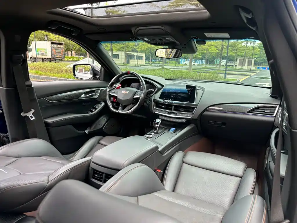 Cadillac CT5 — миниатюра 9