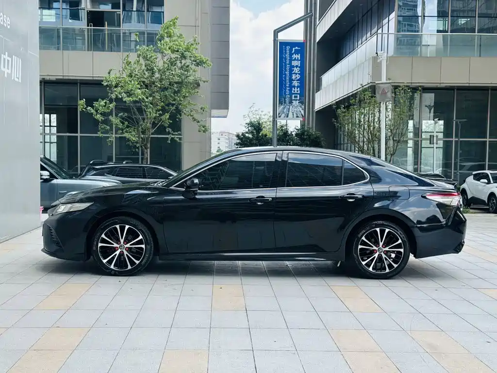 Toyota Camry 2019 2.0S VI