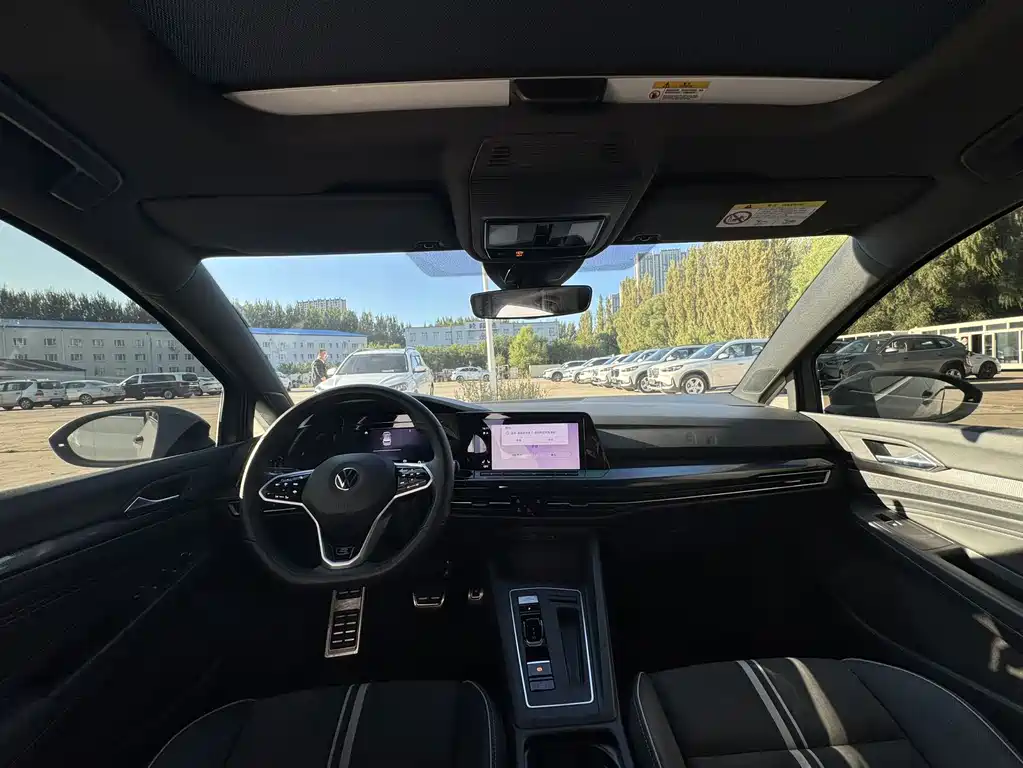 Volkswagen Golf — миниатюра 16