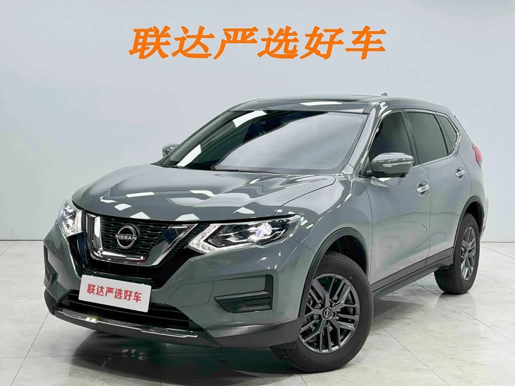 Nissan X-Trail 2.0 л 2025 г. Серебристо-серый, пробег 3000 км