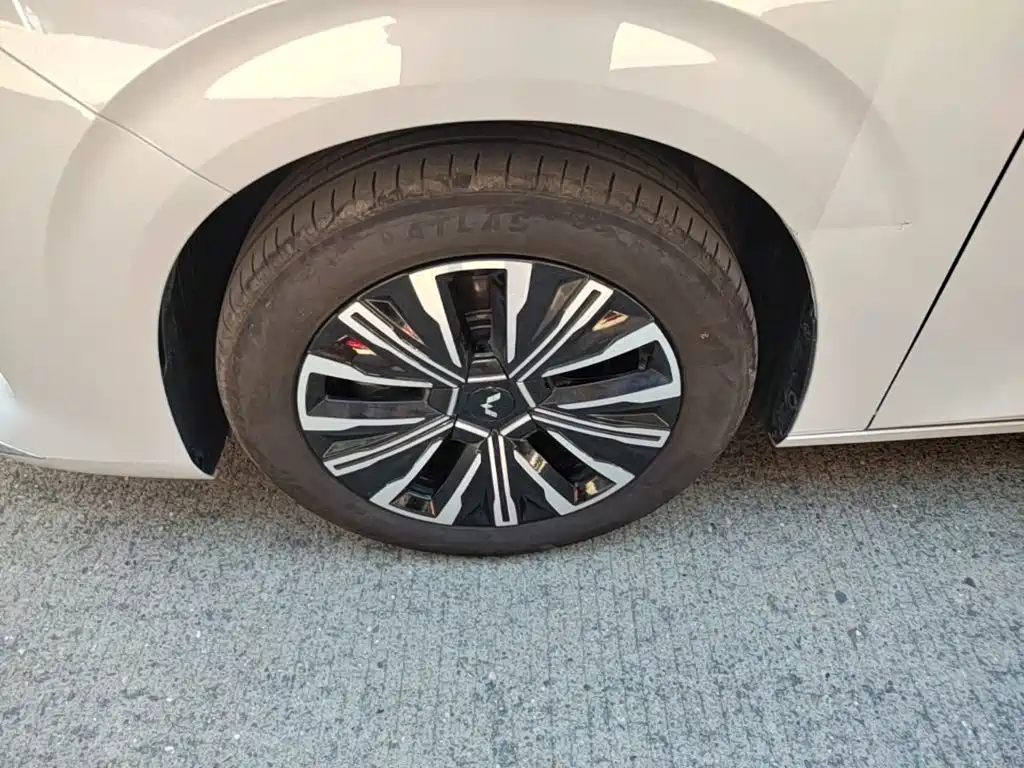 Wuling Звездный свет 730 Новая энергия — миниатюра 23
