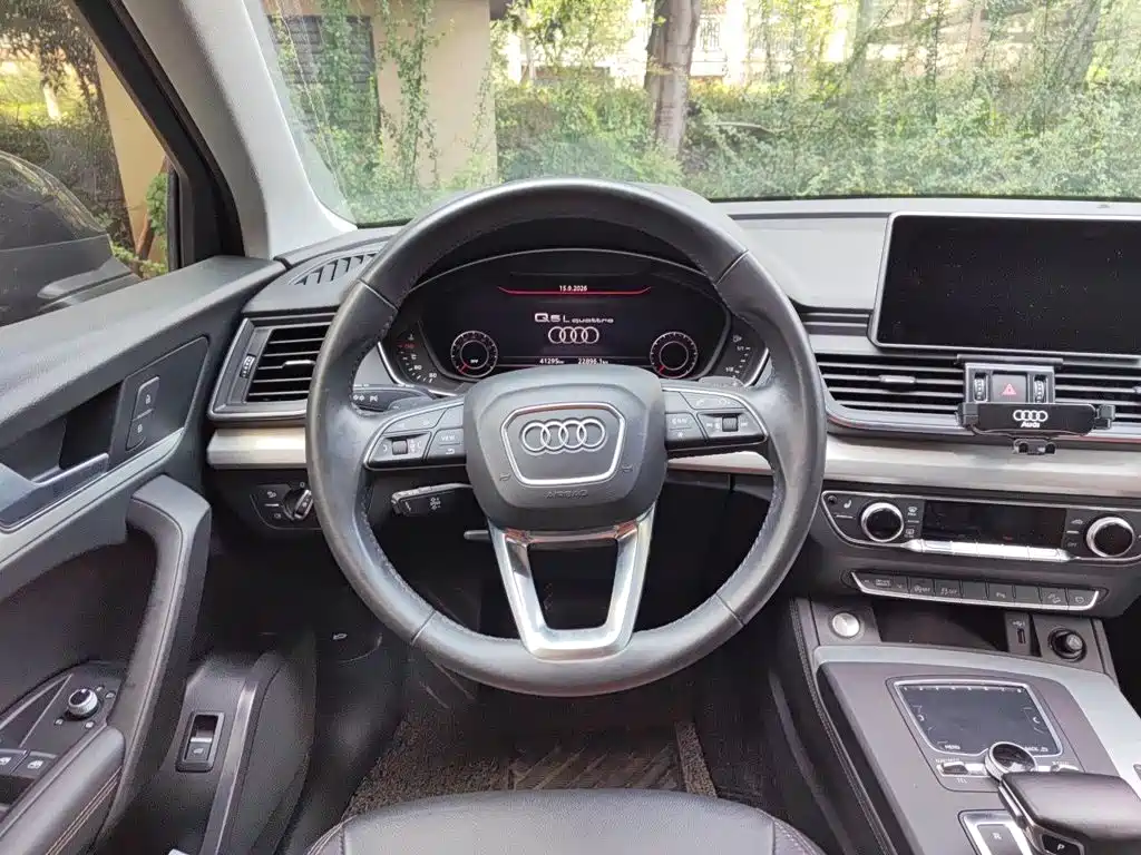 Audi Q5L — миниатюра 11