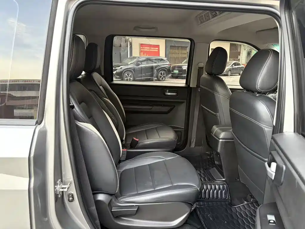 Wuling Hongguang PLUS — миниатюра 11
