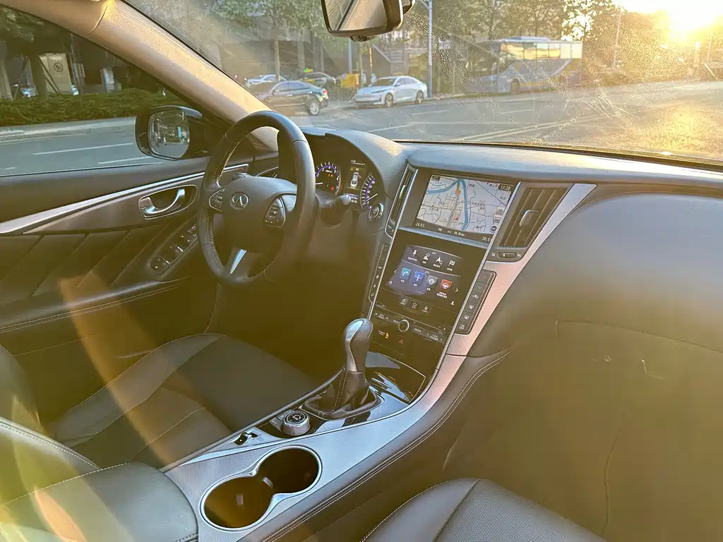 Infiniti Q50L — миниатюра 12