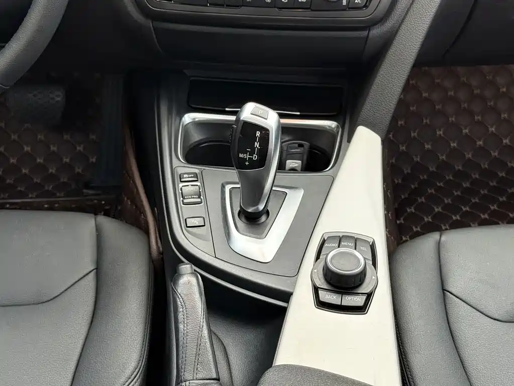 BMW 3 Series — миниатюра 12
