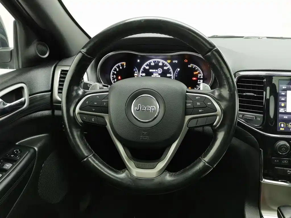 Jeep Grand Cherokee (Import) — миниатюра 11