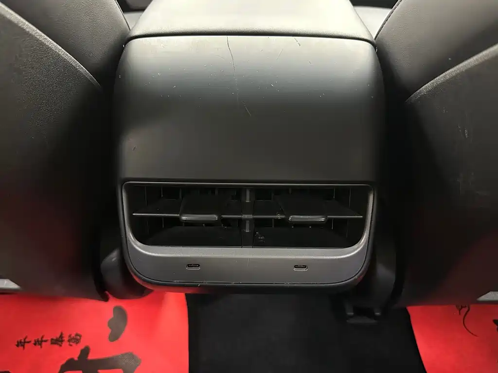 Tesla Model 3 — миниатюра 19