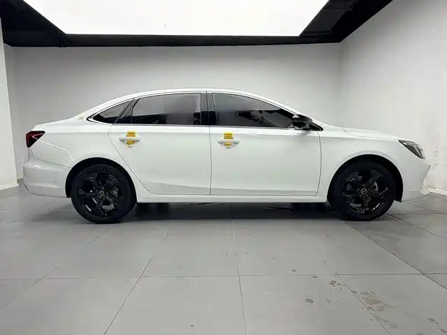 Roewe i6 MAX — миниатюра 7