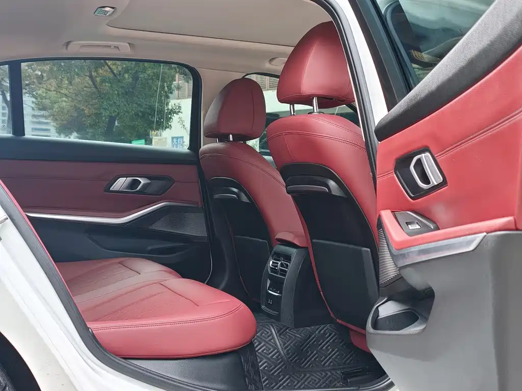 BMW 3 Series — миниатюра 14