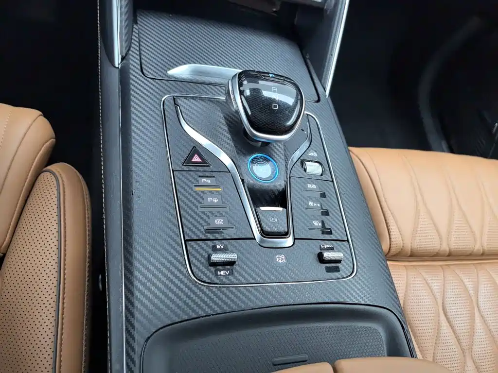 BYD Tang New Energy — миниатюра 13