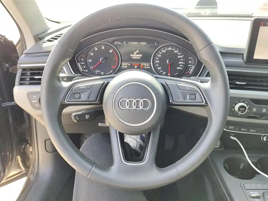 AUDI A4L