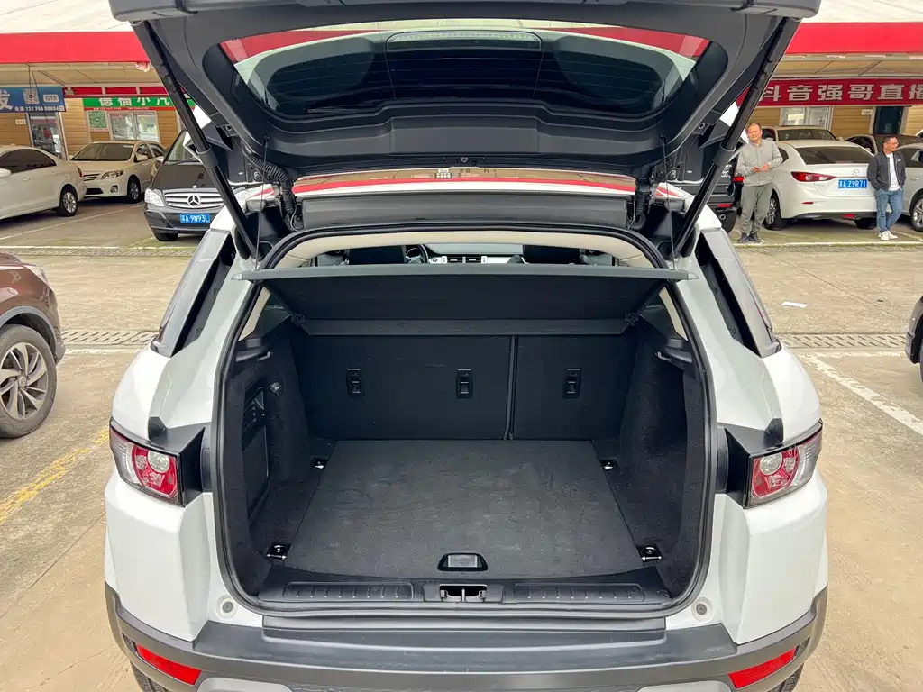 Land Rover Evoque (Import) — миниатюра 23