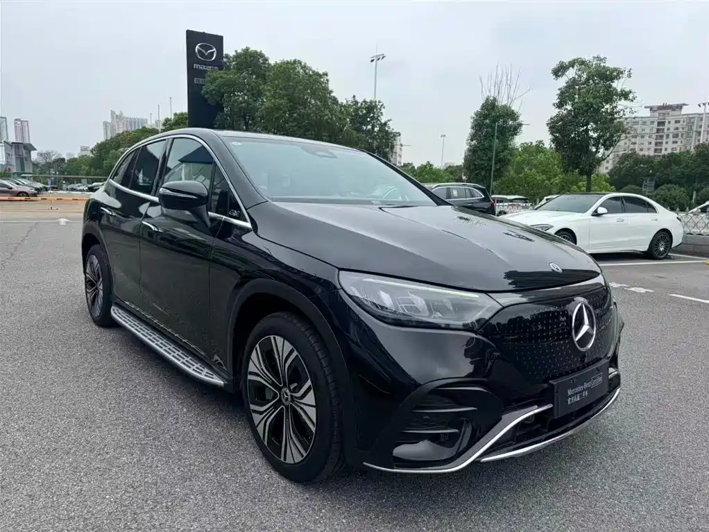 Mercedes-Benz EQE SUV — миниатюра 3