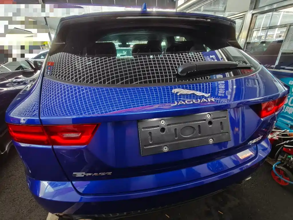 Jaguar E-PACE — миниатюра 6