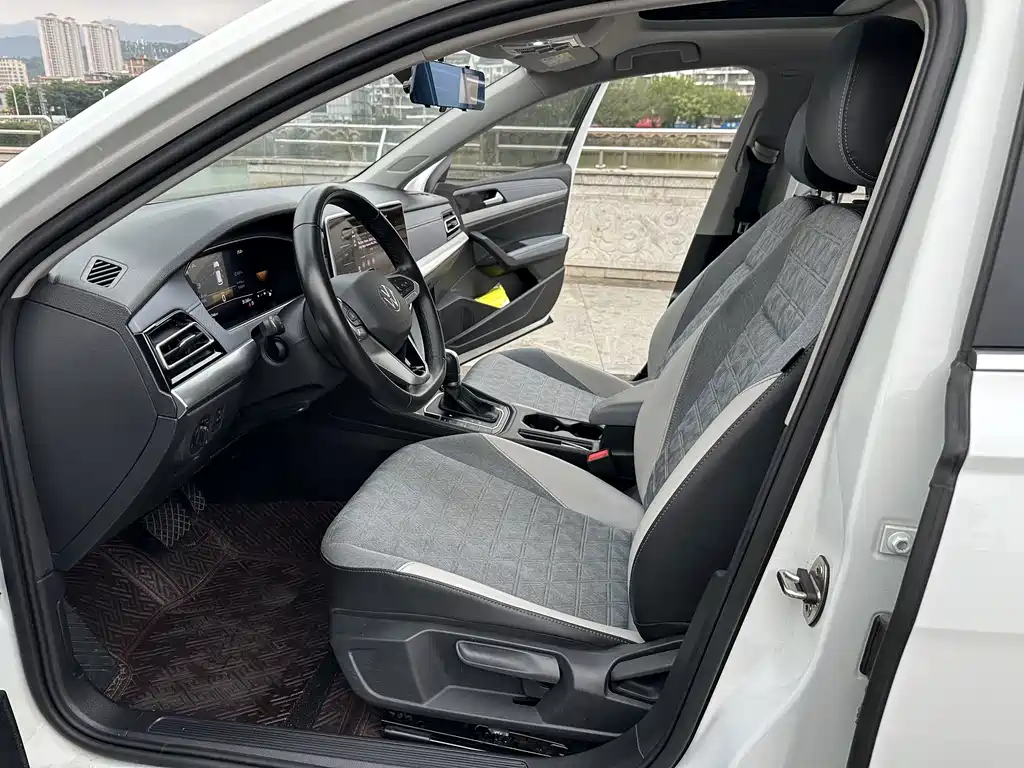 Volkswagen Lavida — миниатюра 5
