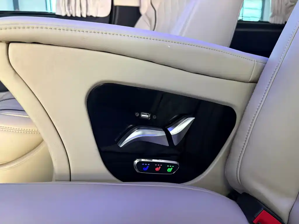 Mercedes-Benz Vito — миниатюра 13