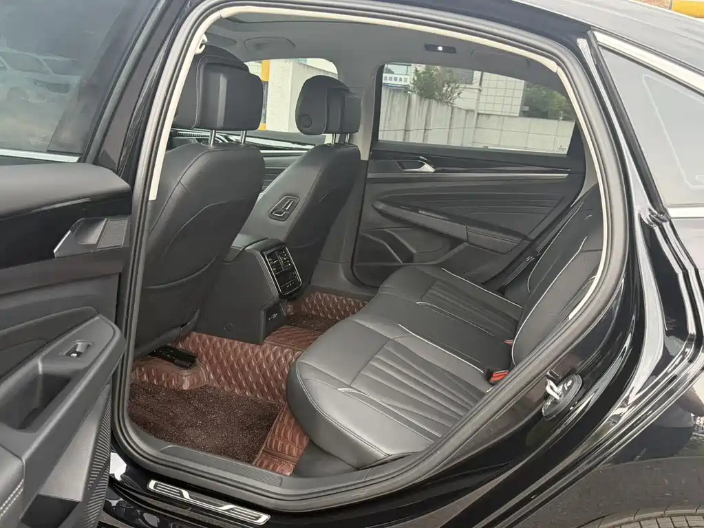 Volkswagen Passat — миниатюра 17