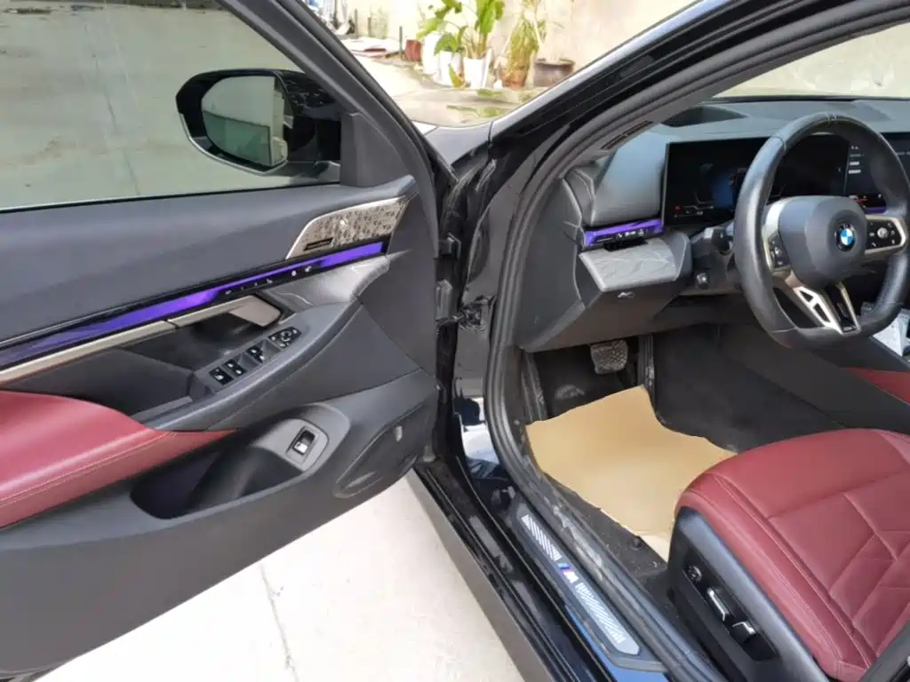 BMW 5 Series — миниатюра 16