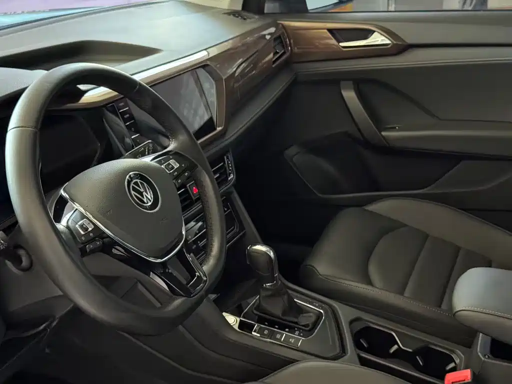 Volkswagen Tharu — миниатюра 10