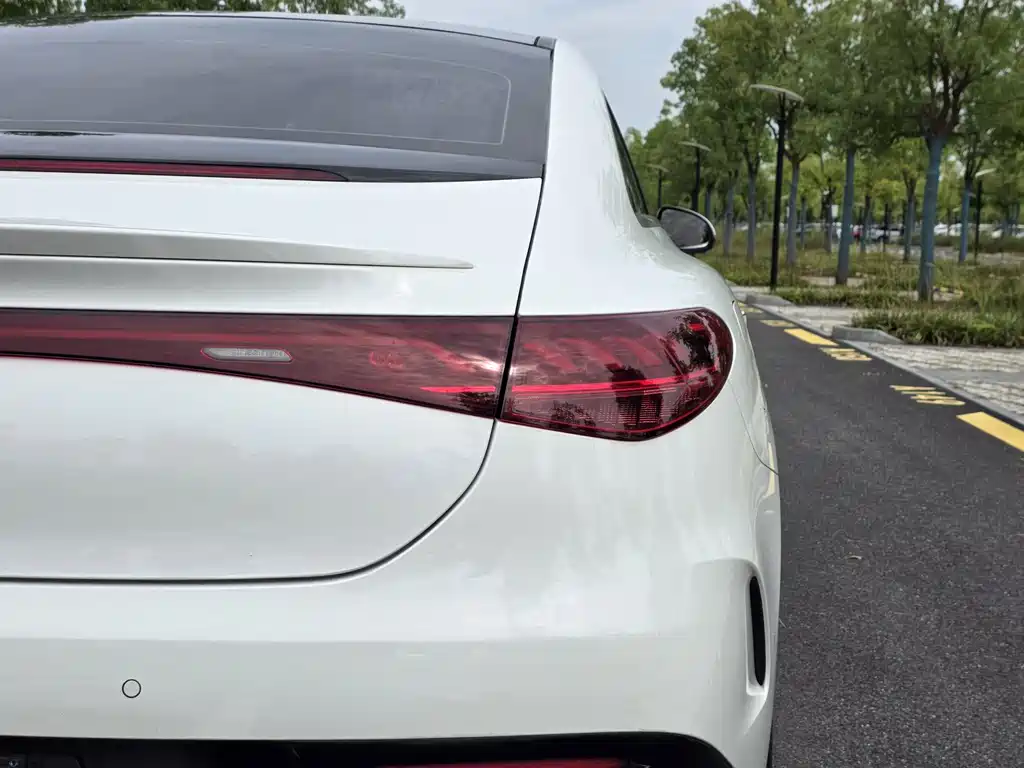 Mercedes-Benz EQE — миниатюра 21