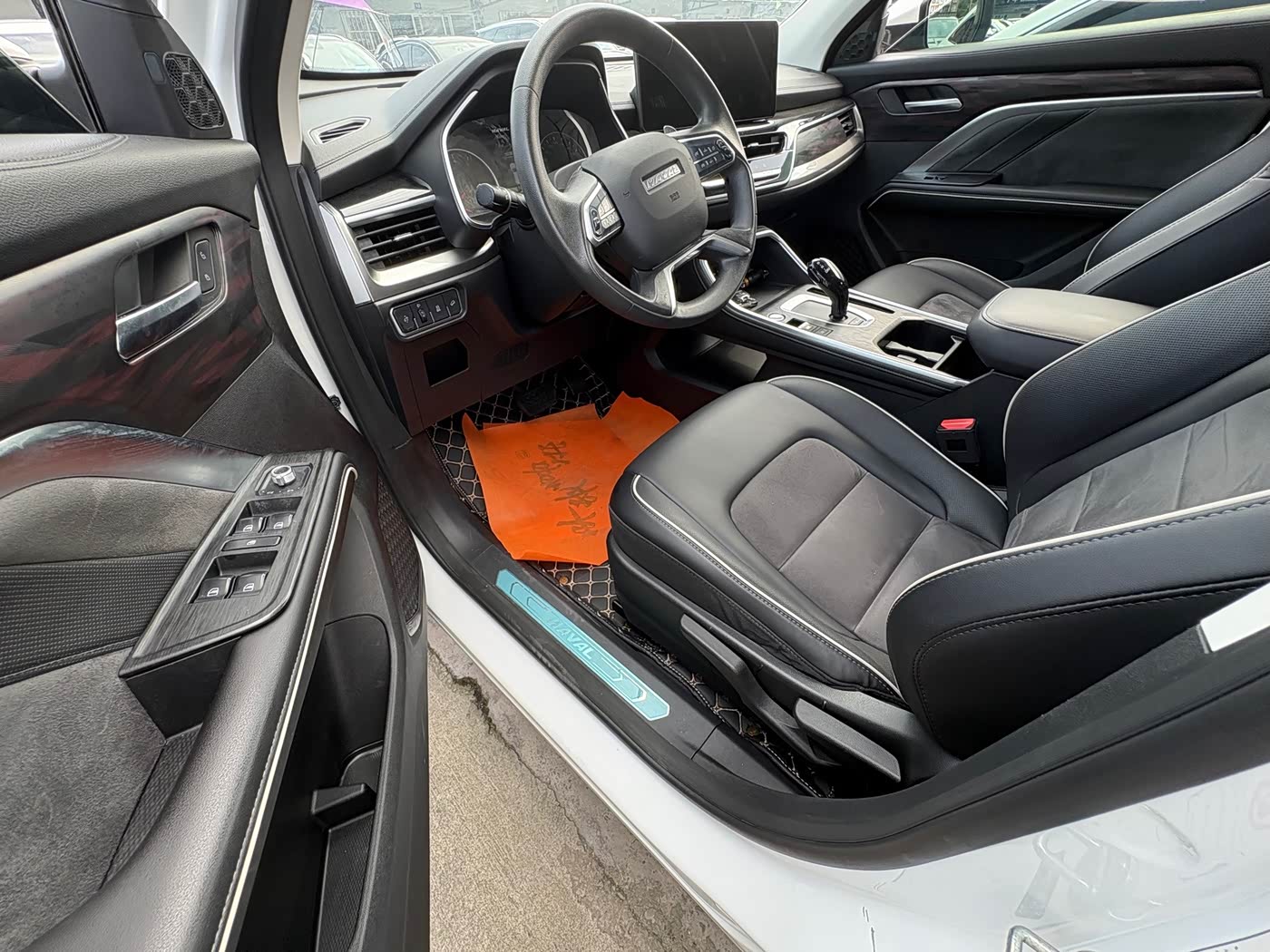 Haval Haval H6 1.5 л 2023 г. Белый, пробег 35000 км